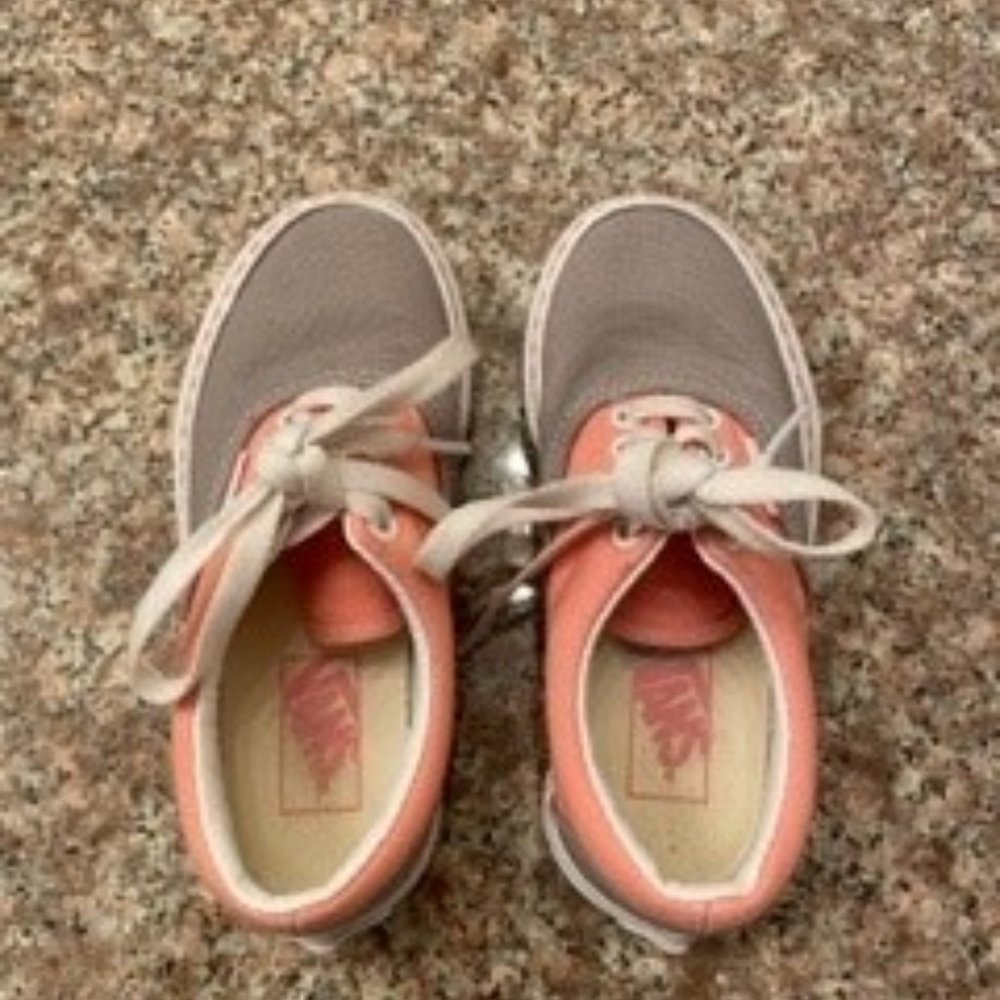 Girls Vans Pink/Grey - Picture 3 of 3